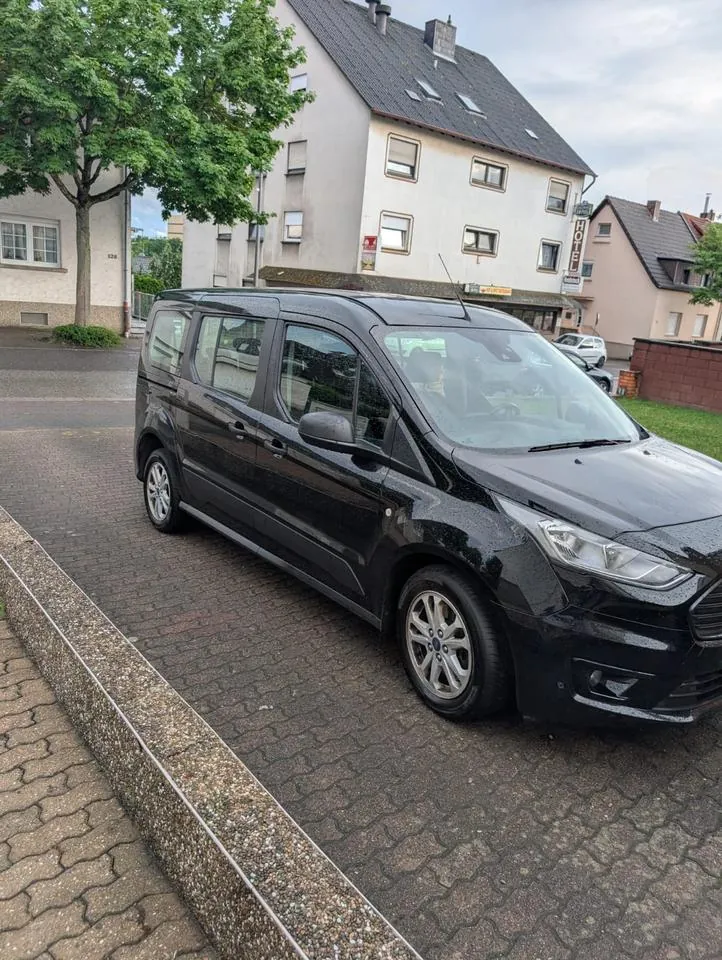Ford Grand Tourneo Connect