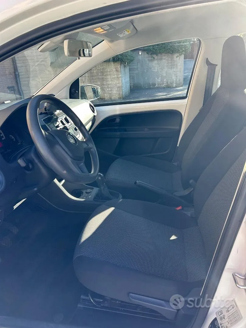 Volkswagen Up 2019 photo 5