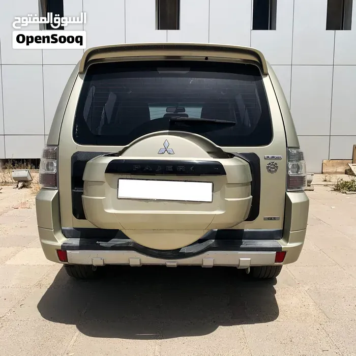Mitsubishi Pajero Gls 2014 photo 4