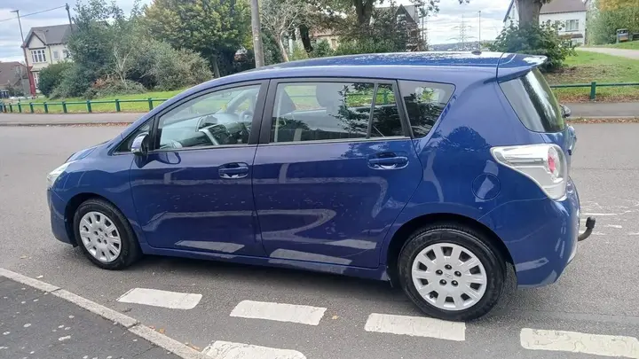 Toyota Verso 2015 photo 5