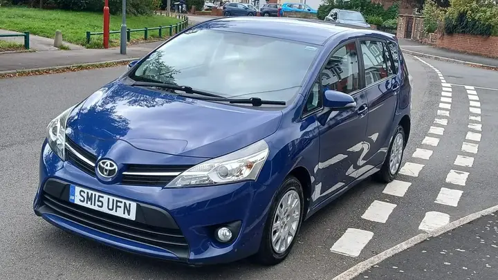 Toyota Verso 2015 photo 3