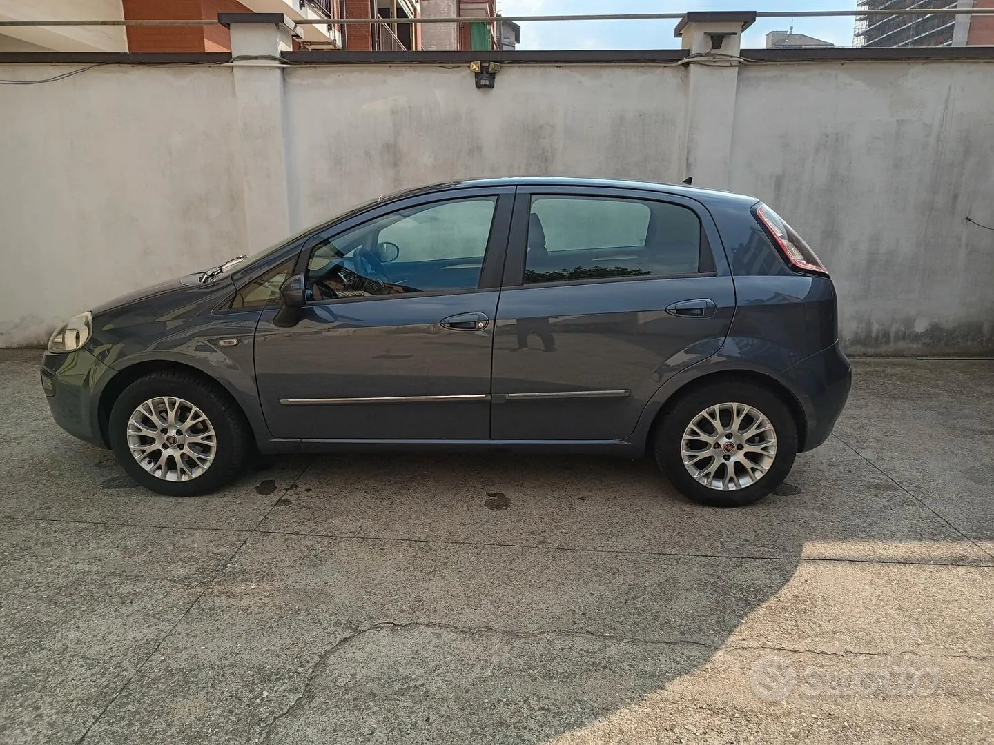 Fiat Punto Evo 2010 photo 2