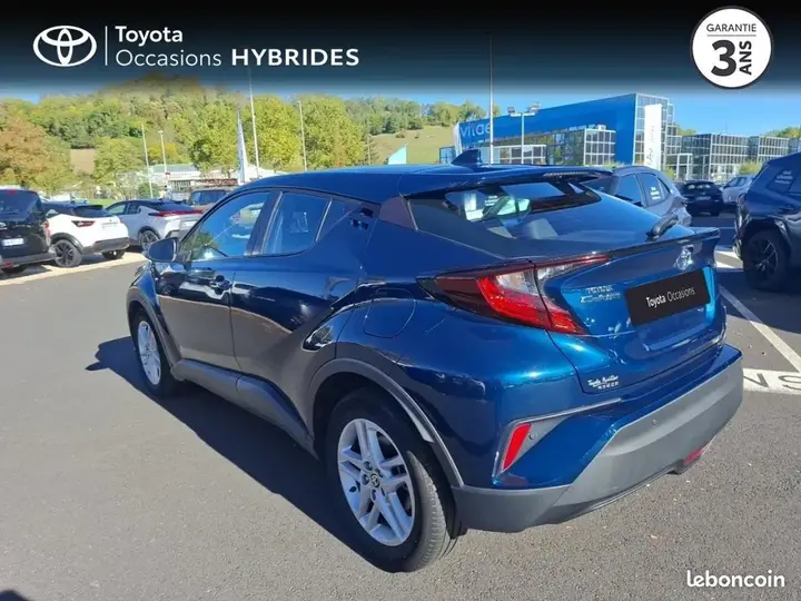 Toyota C-Hr 2023 photo 2
