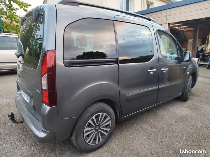 Peugeot Partner Tepee 2018 photo 2