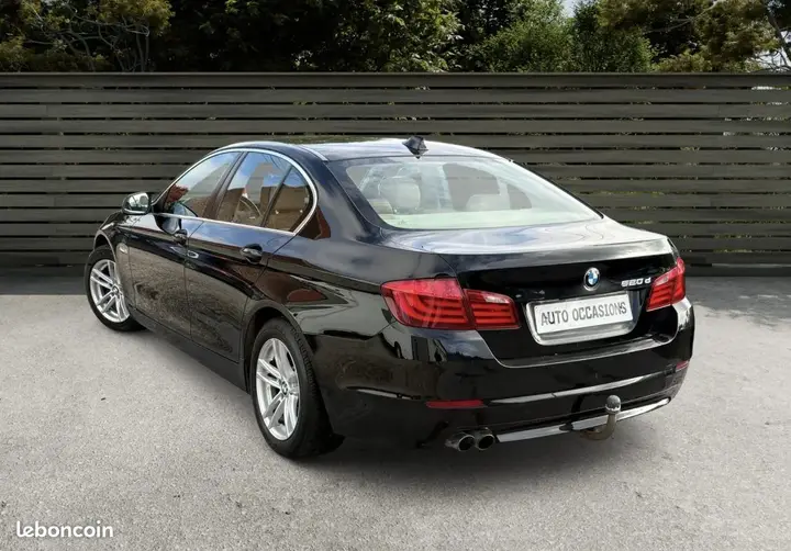 BMW 5 Series 2010 photo 3
