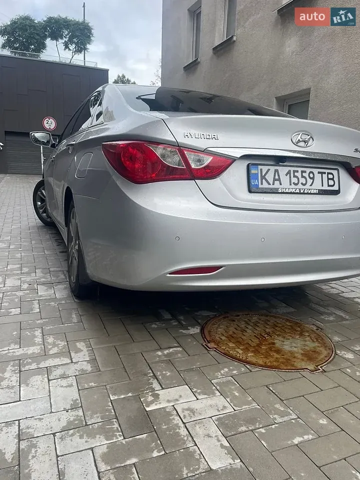 Hyundai Sonata 2012 photo 4