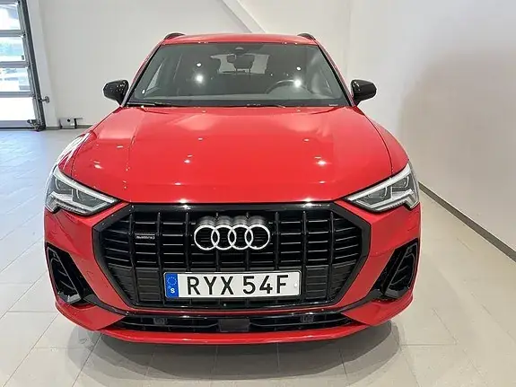 Audi Q3 2021 photo 2