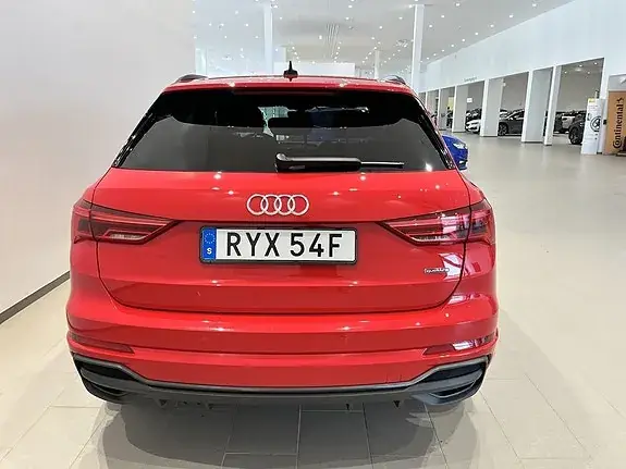 Audi Q3 2021 photo 5
