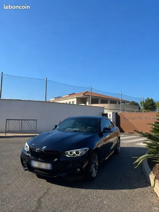 BMW 220I