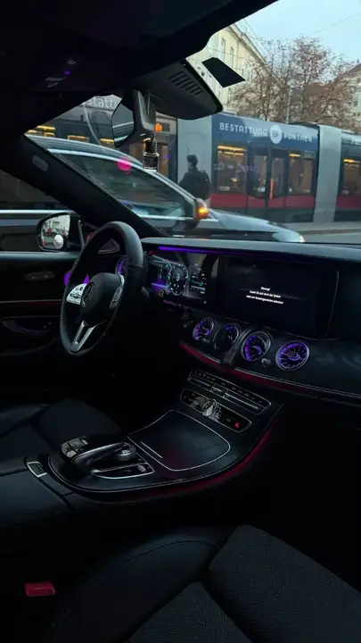 Mercedes-Benz E-Class 2019 photo 3