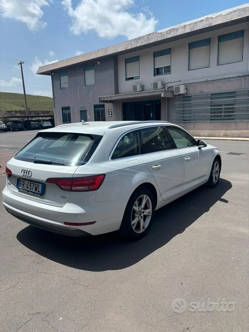 Audi A4 2018 photo 4