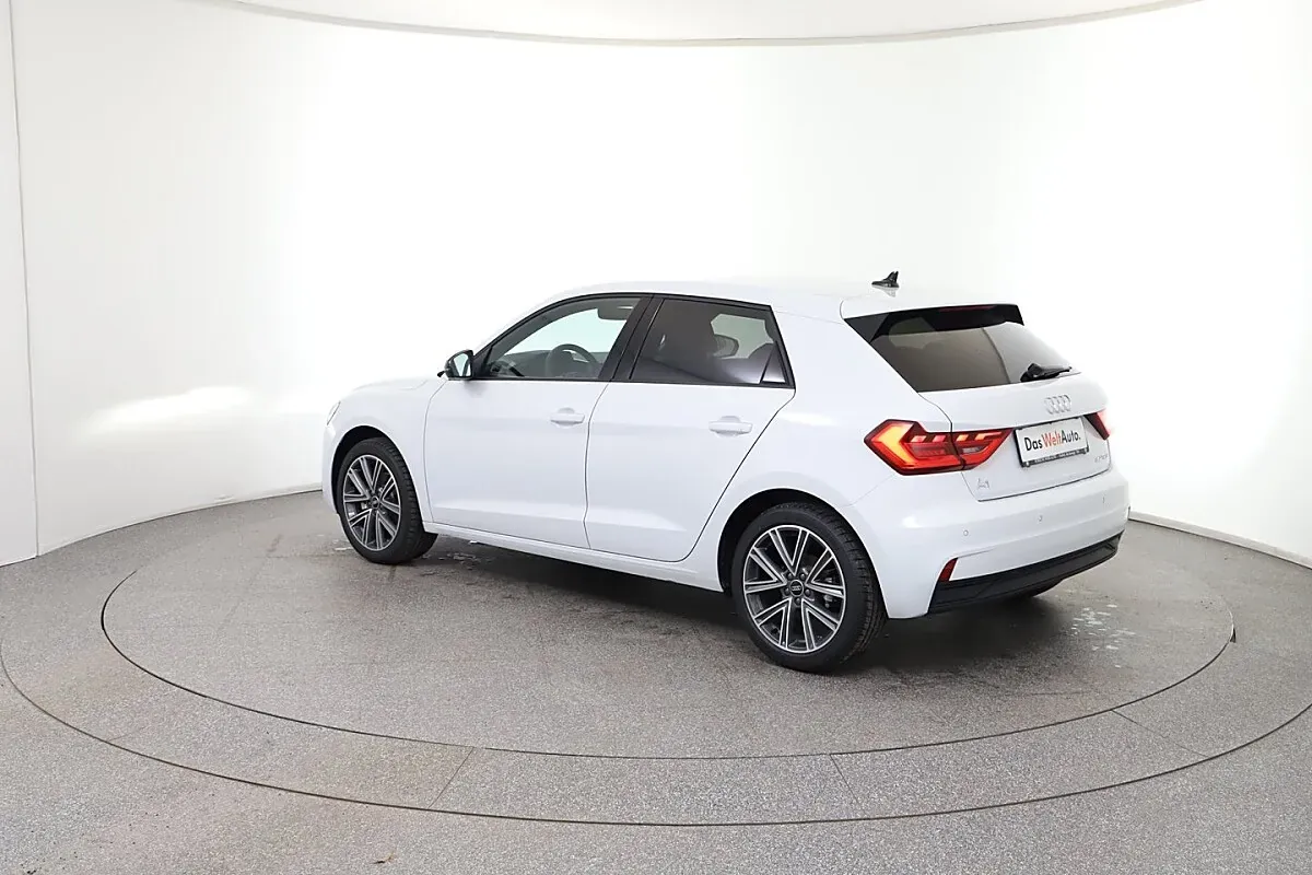 Audi A1 2026 photo 3