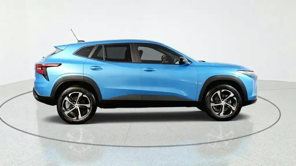 Chevrolet Trax 2026 photo 2