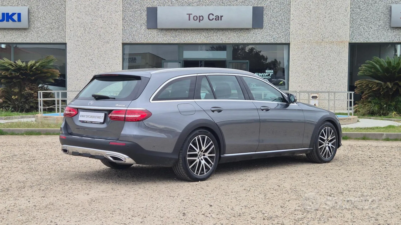 Mercedes-Benz E 220 2022 photo 3
