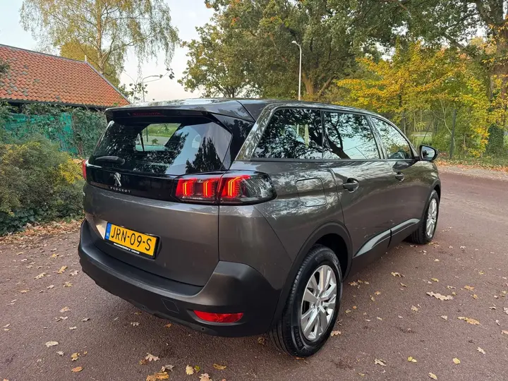 Peugeot 5008 2021 photo 5