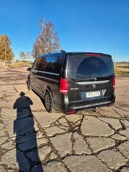 Mercedes-Benz Eqv 300 2021 photo 4