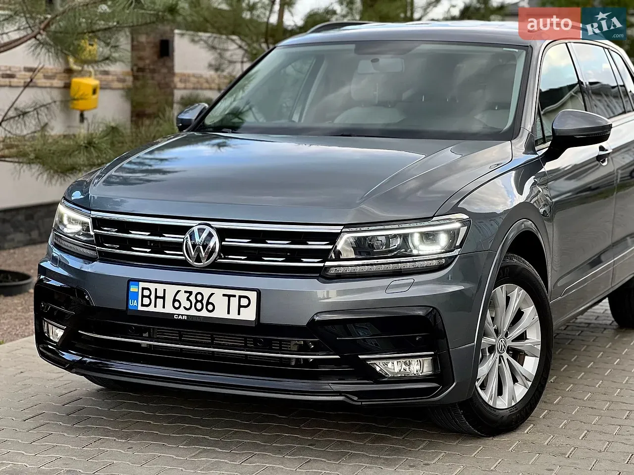Volkswagen Tiguan 2018 photo 3
