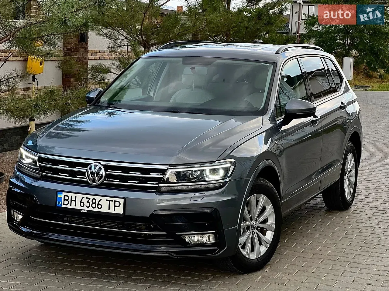 Volkswagen Tiguan 2018 photo 2