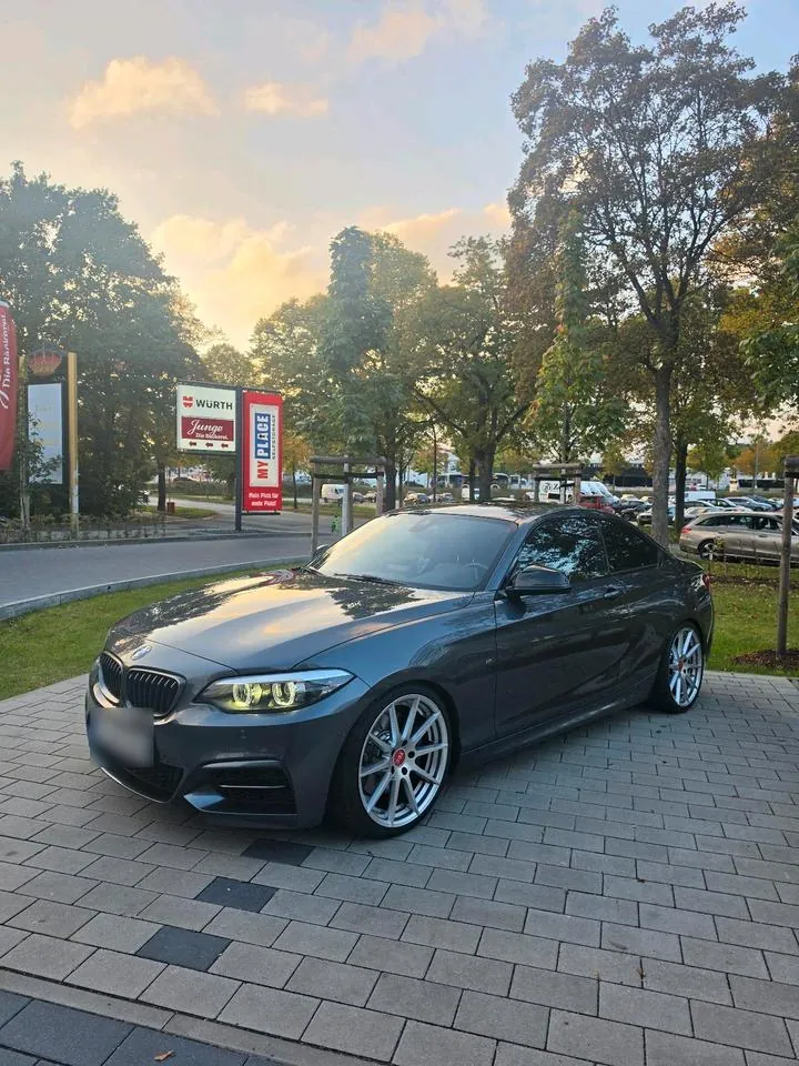 BMW M240I