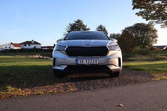 Skoda Enyaq 2023 photo 3