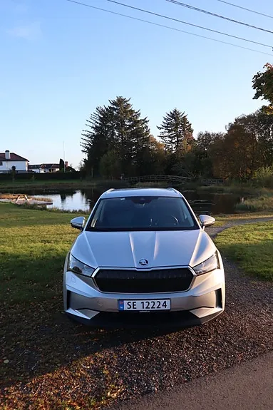 Skoda Enyaq 2023 photo 2