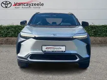 Toyota Bz4X photo 2