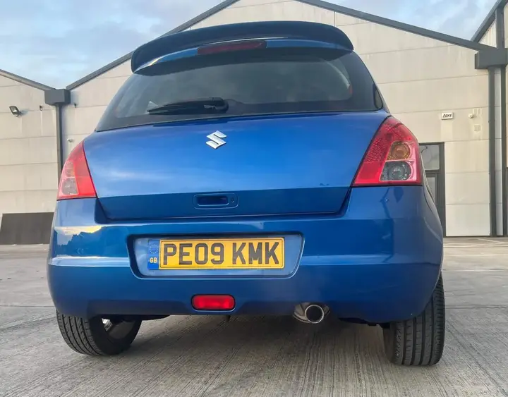 Suzuki Swift 2009 photo 4