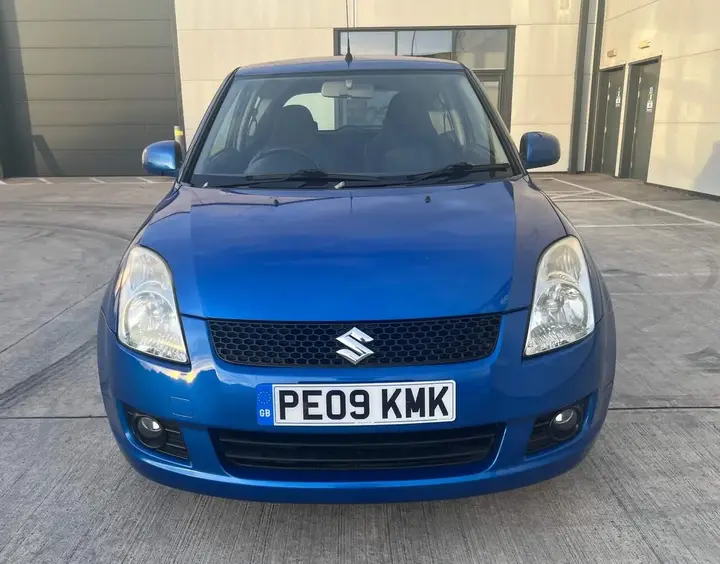Suzuki Swift 2009 photo 3