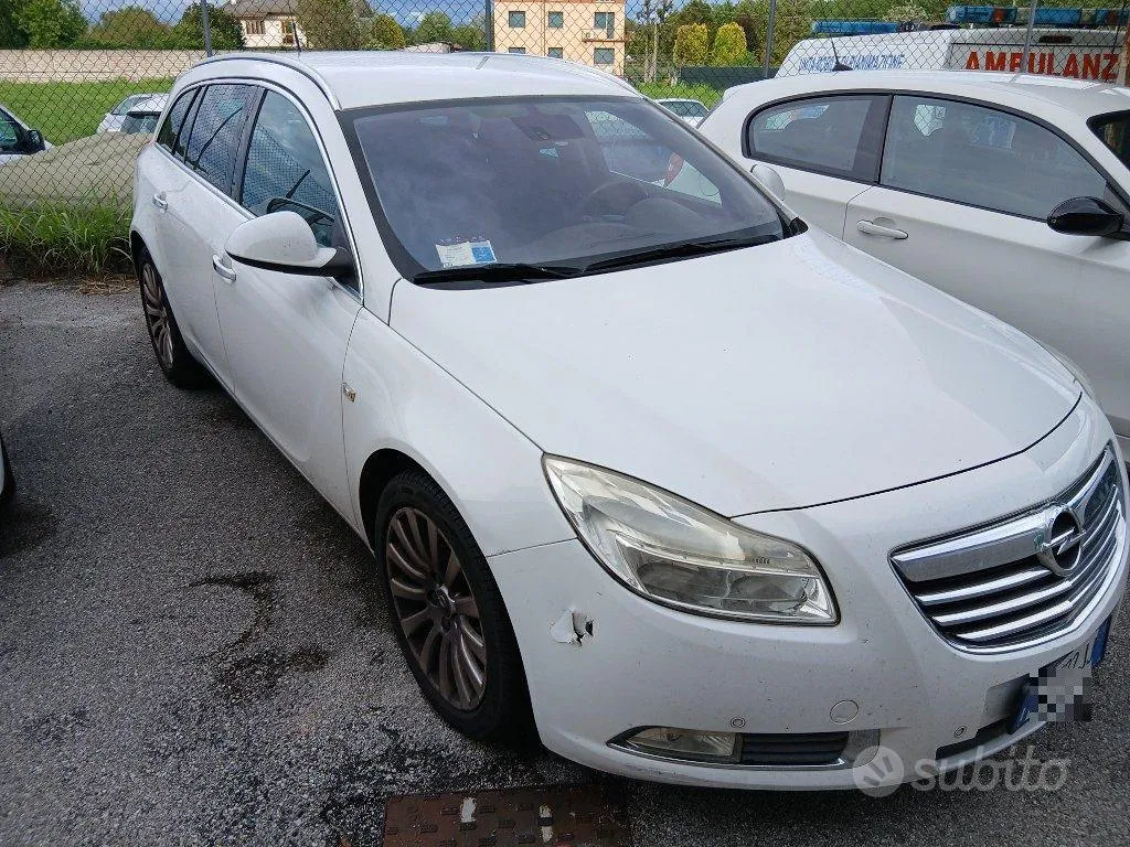 Opel Insignia 2010 photo 2