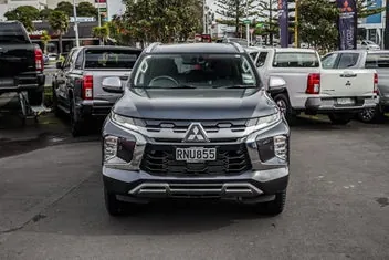 Mitsubishi Pajero Sport 2026 photo 4