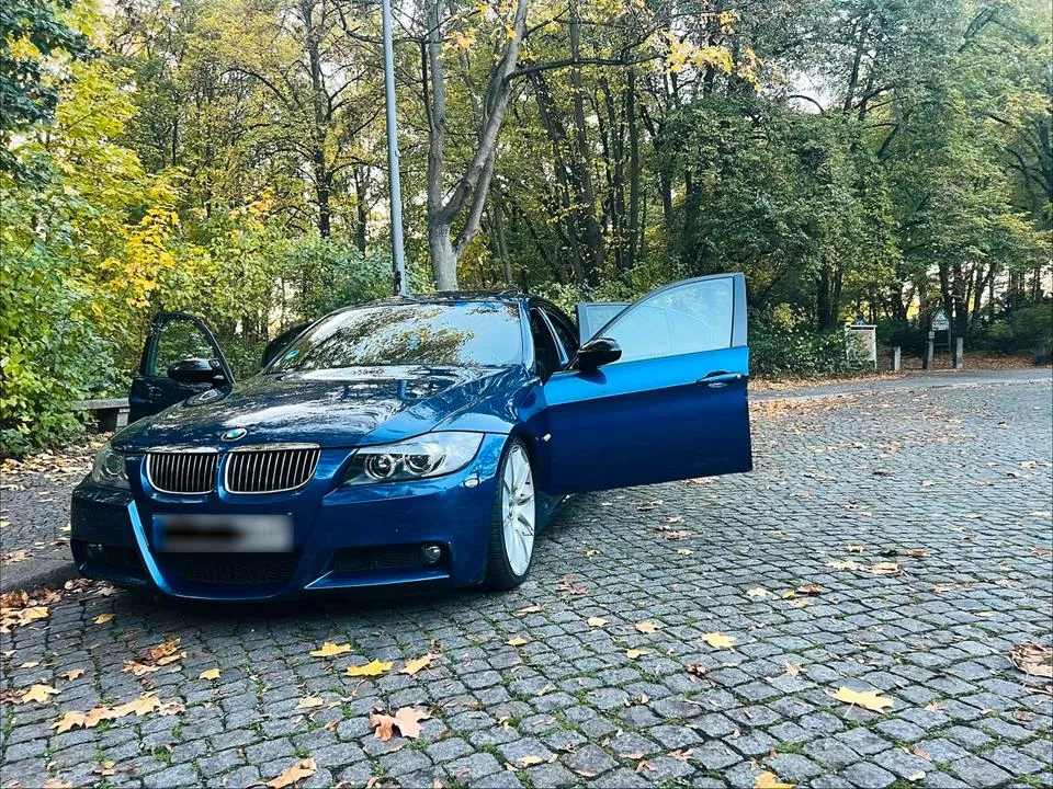 BMW 318I