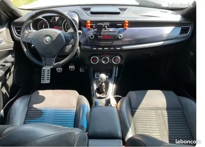 Alfa Romeo Giulietta 2010 photo 3