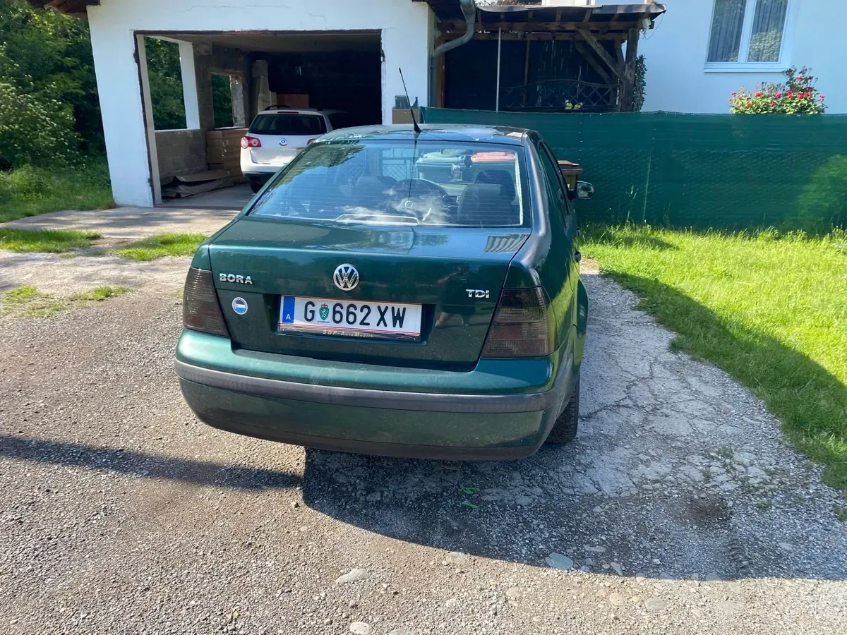 Volkswagen Bora 2000 photo 2