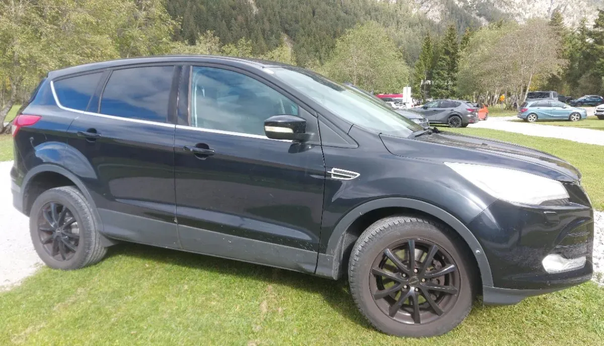 Ford Kuga 2013 photo 2