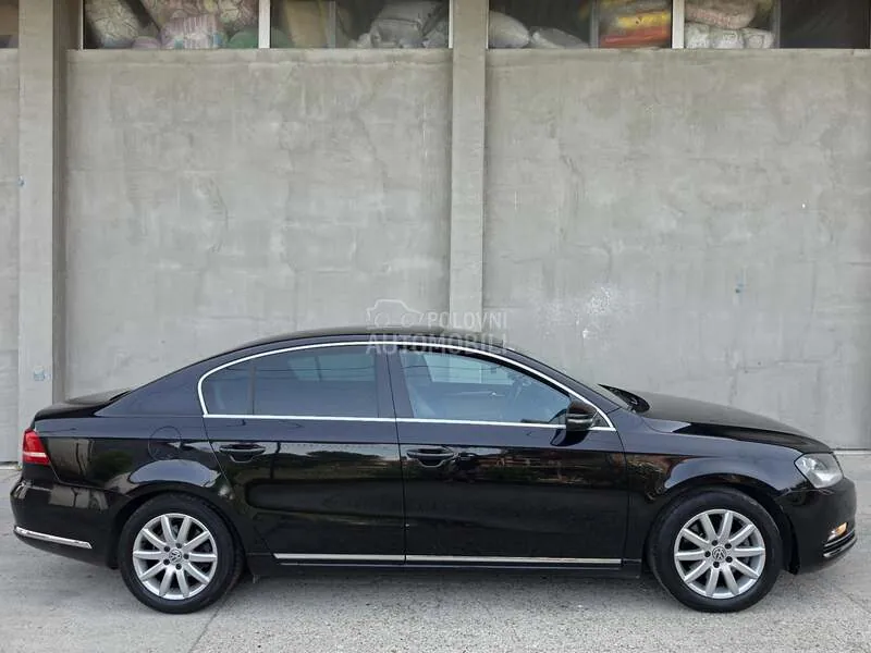 Volkswagen Passat 2011 photo 4