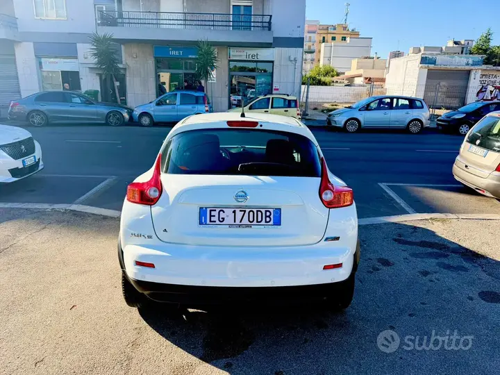 Nissan Juke 2011 photo 2
