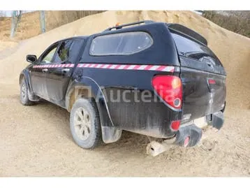 Mitsubishi L200 2014 photo 3