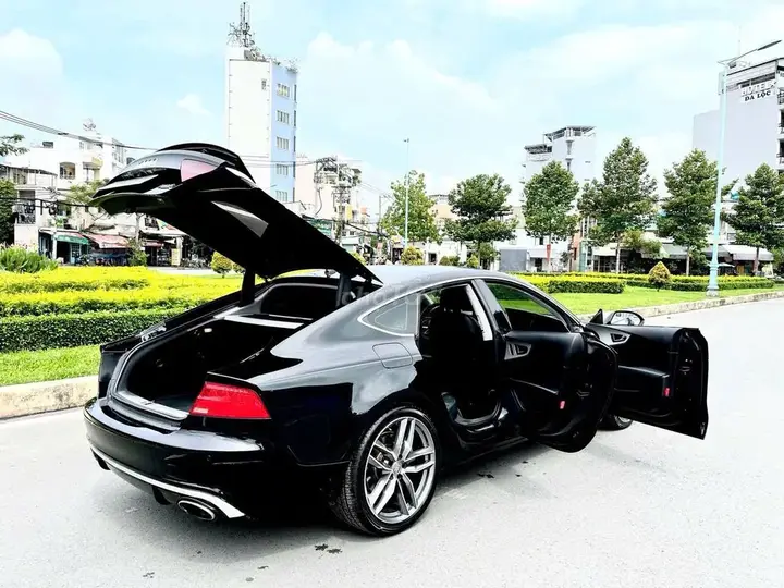 Audi A7 2013 photo 4