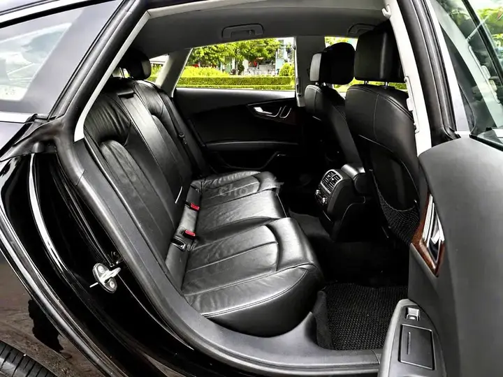 Audi A7 2013 photo 5