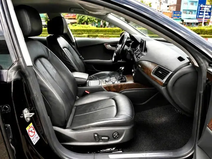 Audi A7 2013 photo 3