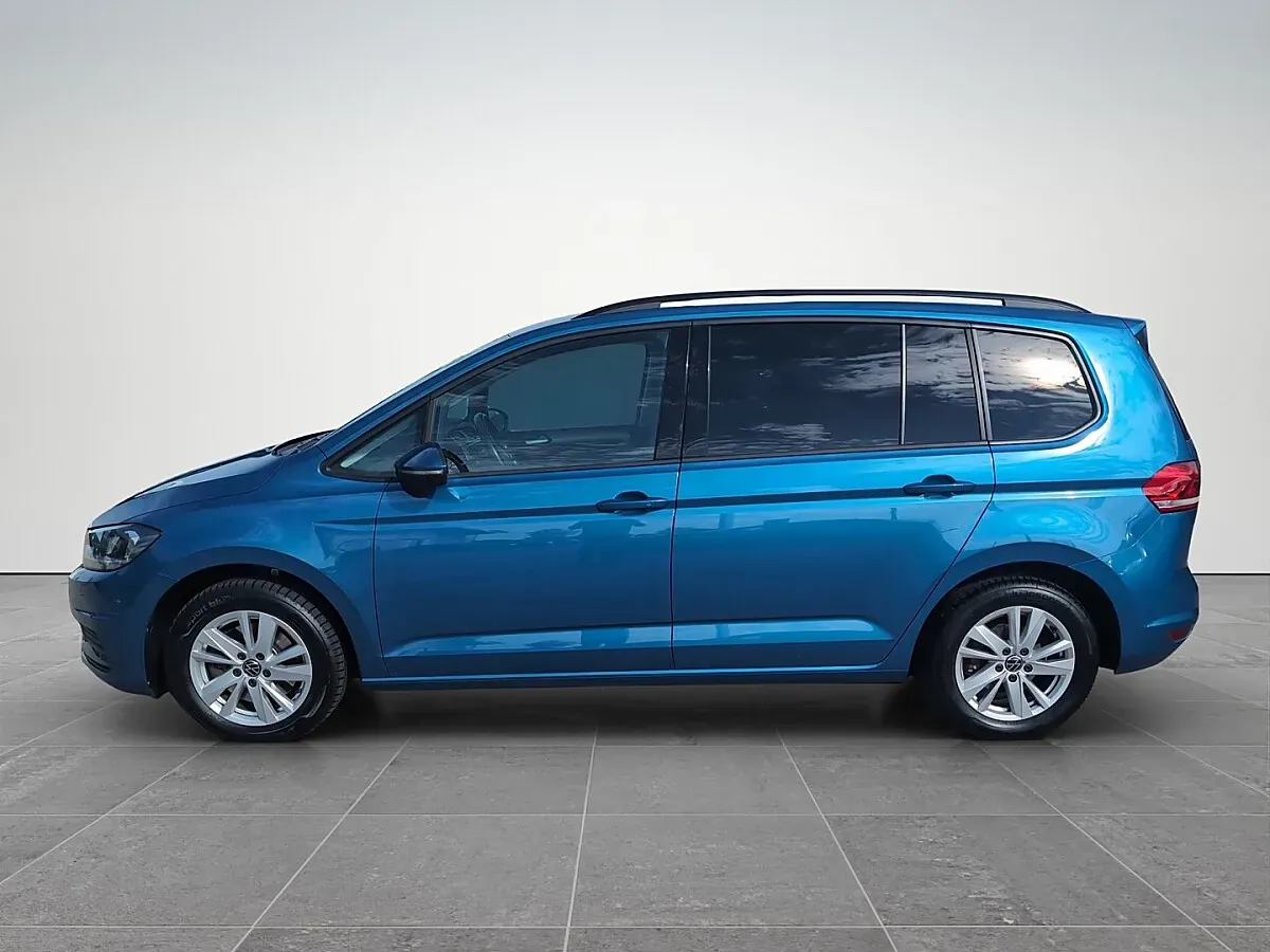 Volkswagen Touran 2023 photo 3