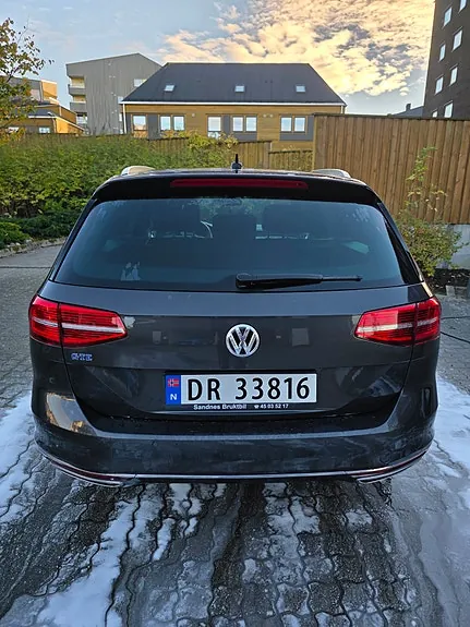Volkswagen Passat 2018 photo 2