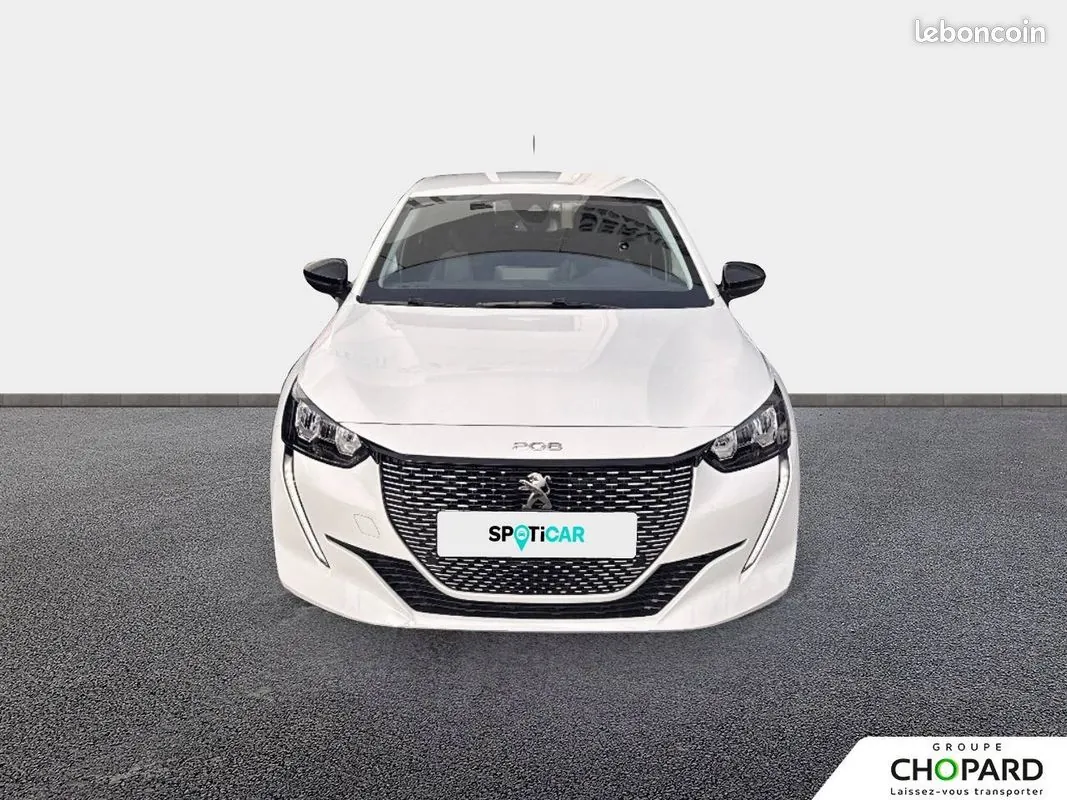 Peugeot 208 2022 photo 2