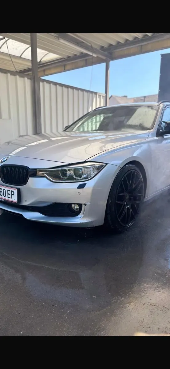 BMW 3 Series 2013 photo 2