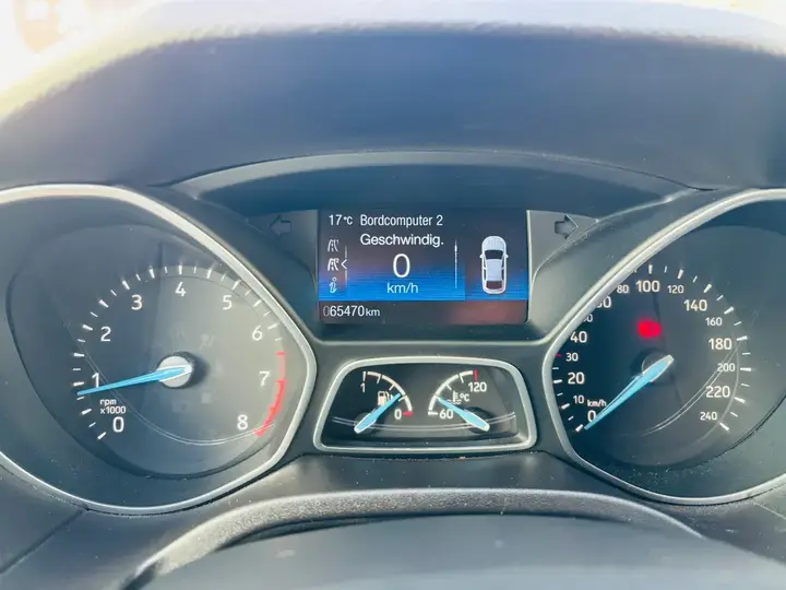 Ford Focus 2016 photo 2