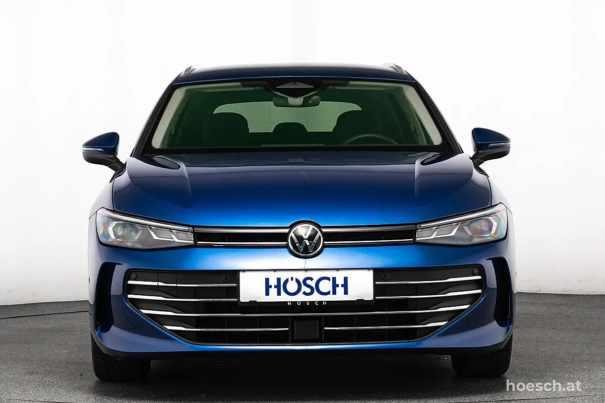 Volkswagen Passat 2025 photo 2