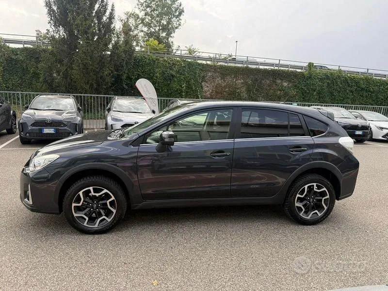 Subaru Xv 2017 photo 2