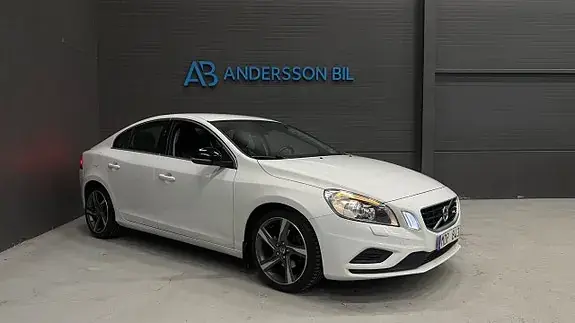 Volvo S60 2012 photo 2