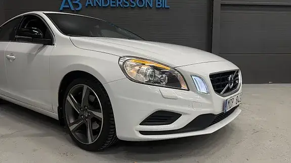 Volvo S60 2012 photo 3