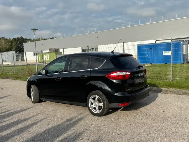 Ford C-Max 2011 photo 2